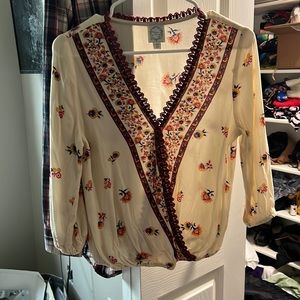 RESERVED Francesca’s crop open front blower